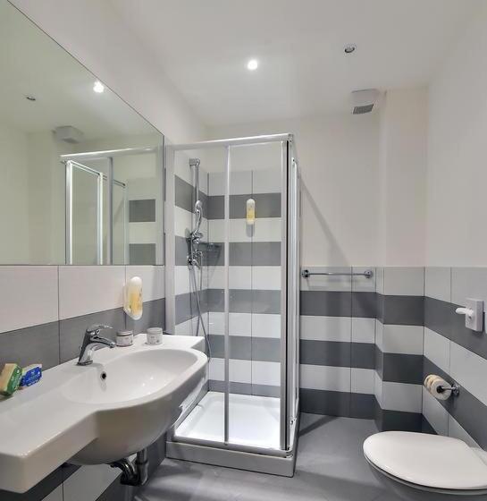 هتل Villa Elprado