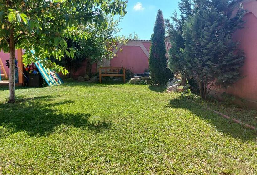 פנסיון Casa Eric