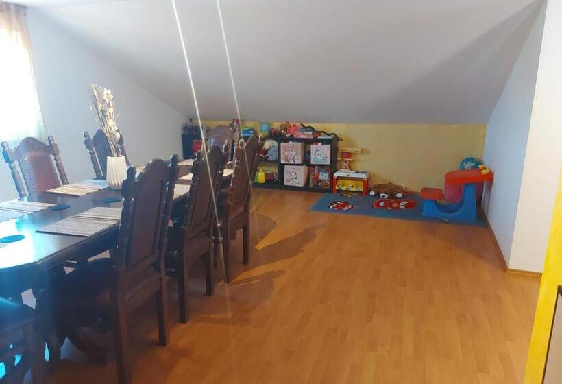 פנסיון Casa Eric