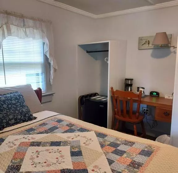 Serenity Motel