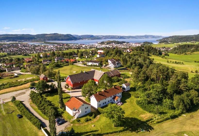 Stokke Gård Adventure Bed & Breakfast