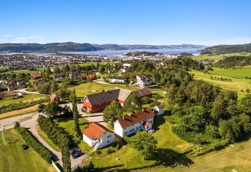 Stokke Gård Adventure Bed & Breakfast