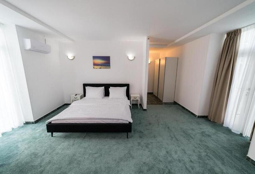 Avenue Palm On The Beach Avenue Hotels