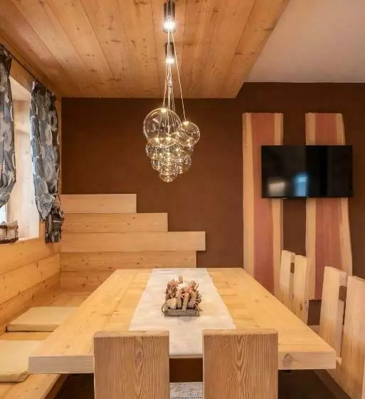 ホテル Casera Moda Luxury Chalet