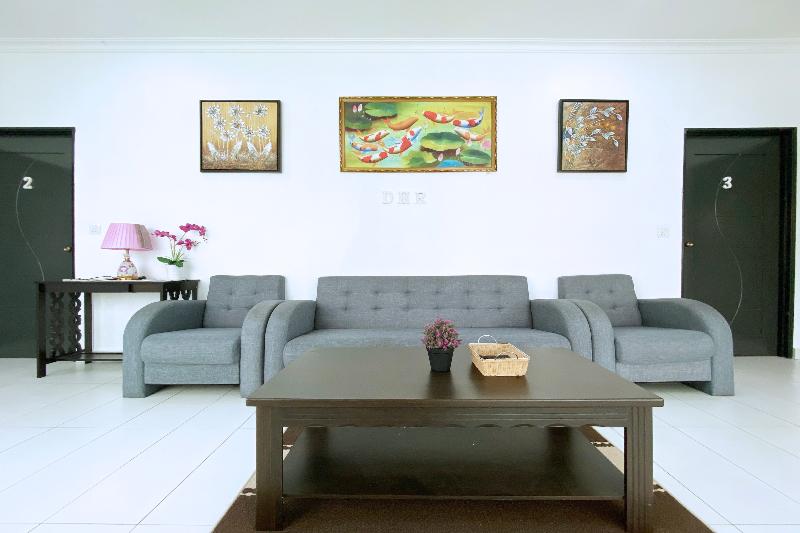 ホテル Oyo 90230 Dh Residence