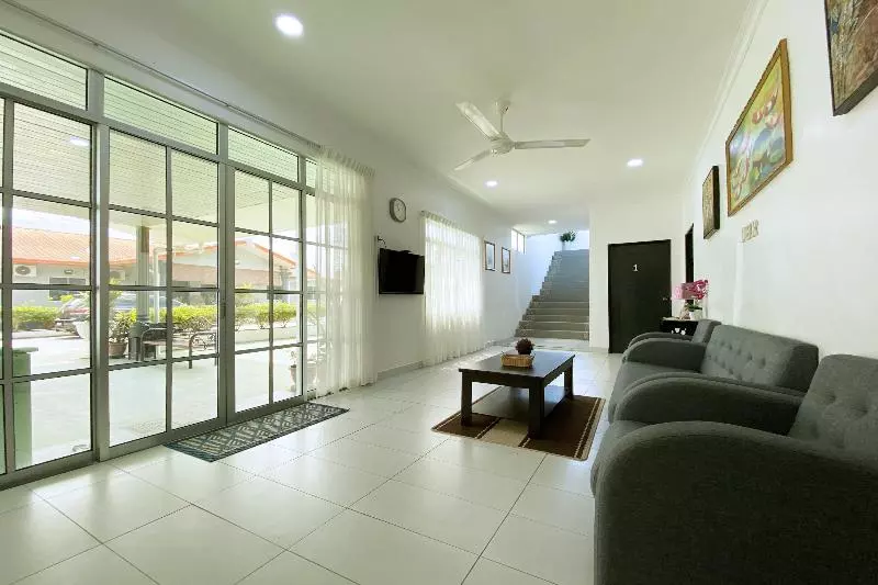 Hotelli Oyo 90230 Dh Residence