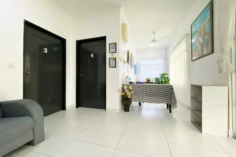 Hotelli Oyo 90230 Dh Residence