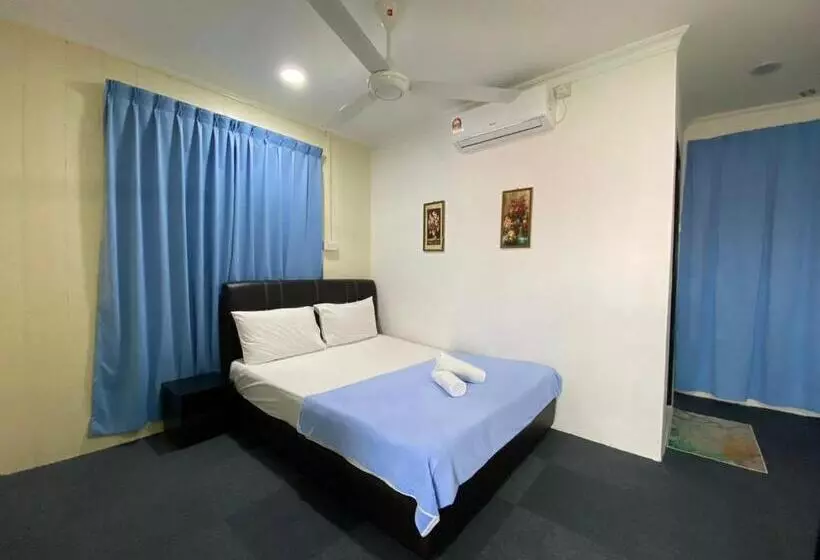 Hotelli Oyo 90230 Dh Residence