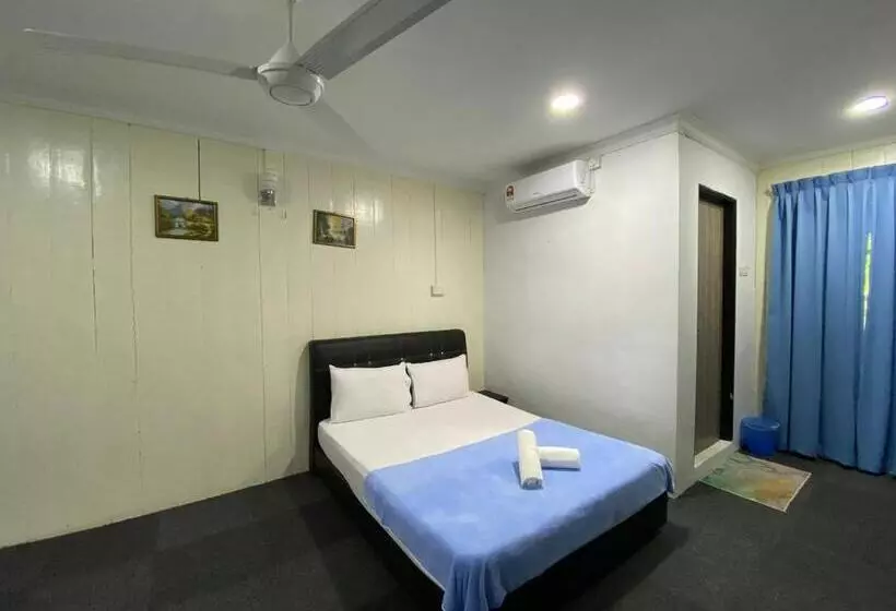 Hotelli Oyo 90230 Dh Residence