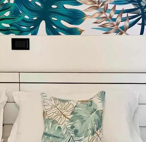 Hotelli Tea  Praia A Mare