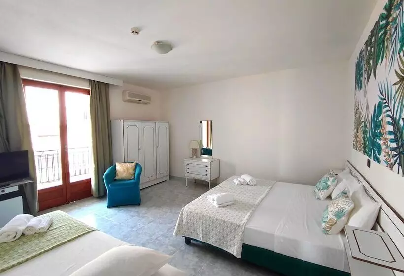 Hotelli Tea  Praia A Mare