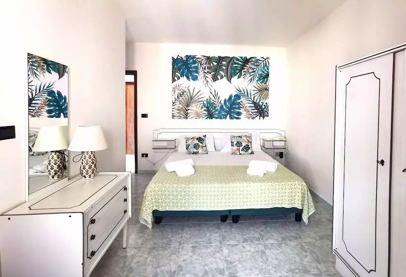 Hotelli Tea  Praia A Mare