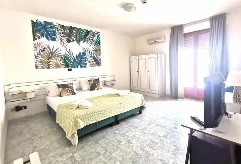 Hotelli Tea  Praia A Mare