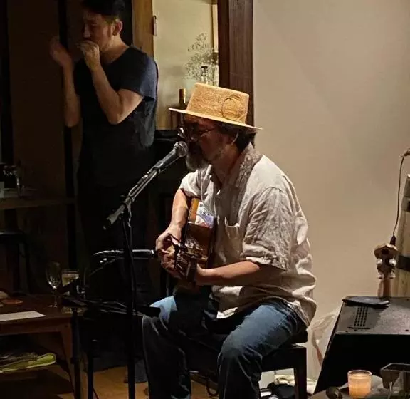 Majatalo Okiya Guest House & Tapas Bar