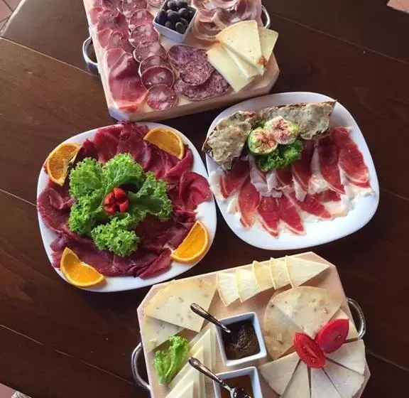 ユースホステル Antica Locanda San Leonardo 1554