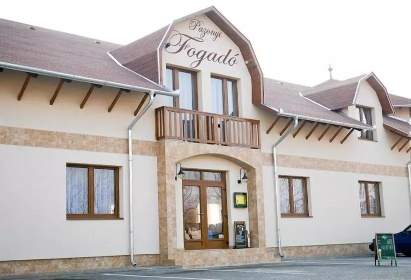 Retkeilymaja Pazonyi Fogadó és étterem