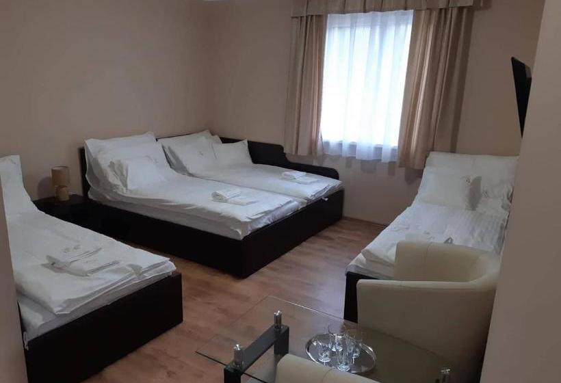 Общежитие Pazonyi Fogadó és étterem