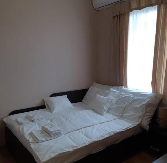 Общежитие Pazonyi Fogadó és étterem