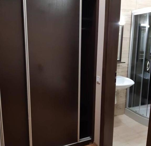 Общежитие Pazonyi Fogadó és étterem