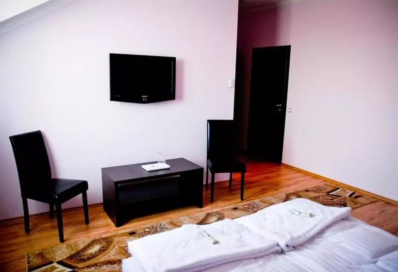 Retkeilymaja Pazonyi Fogadó és étterem