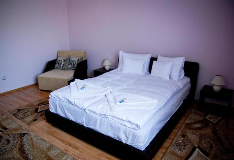 Общежитие Pazonyi Fogadó és étterem