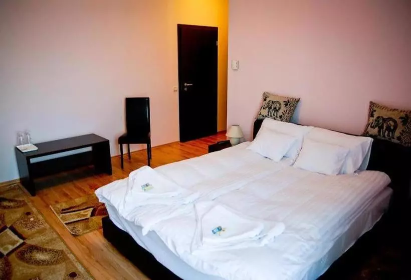 Retkeilymaja Pazonyi Fogadó és étterem