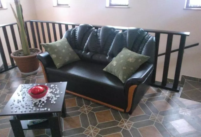 Retkeilymaja Pazonyi Fogadó és étterem