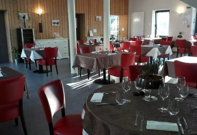 ベッドアンドブレックファースト Les Pierres Folles