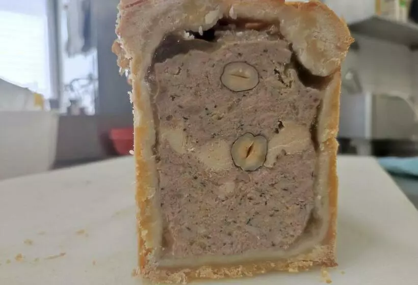 ベッドアンドブレックファースト Les Pierres Folles