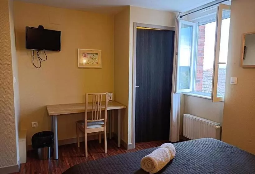 ベッドアンドブレックファースト Les Pierres Folles