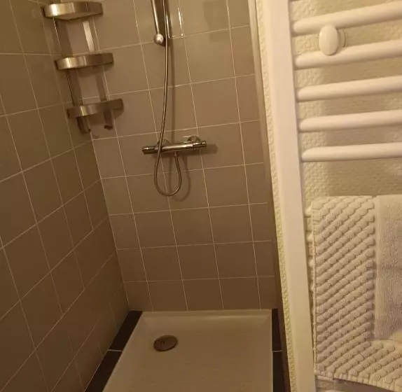 ベッドアンドブレックファースト Les Pierres Folles