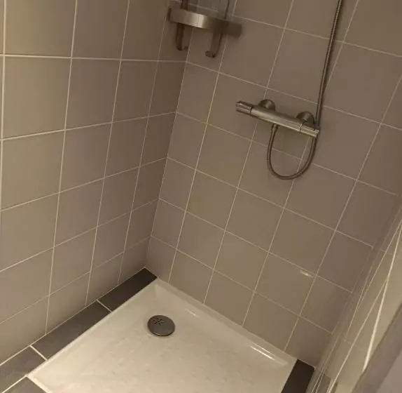 ベッドアンドブレックファースト Les Pierres Folles