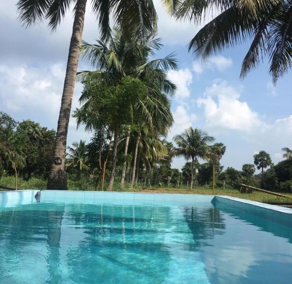فندق Nannilam Organic Farm Stay
