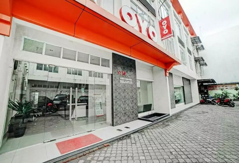 هتل Reddoorz At Jalan Stm Medan 2