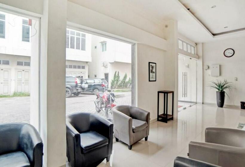 فندق Reddoorz At Jalan Stm Medan 2