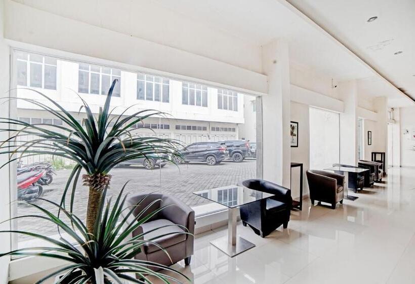 فندق Reddoorz At Jalan Stm Medan 2