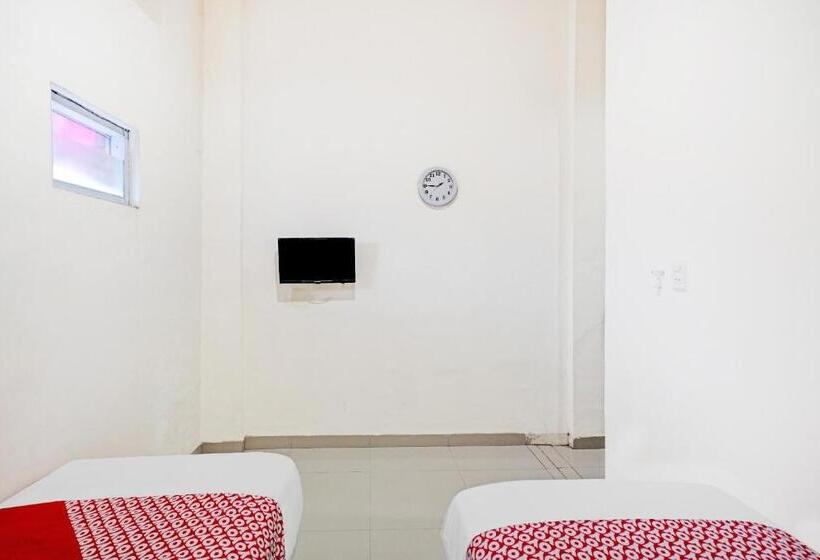 فندق Reddoorz At Jalan Stm Medan 2