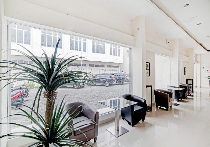 فندق Reddoorz At Jalan Stm Medan 2