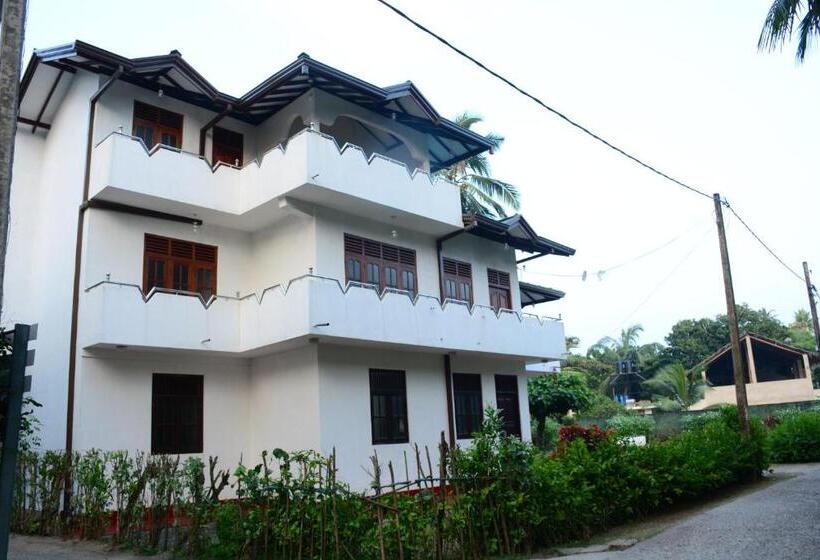 פנסיון Kabalana Design House Villa