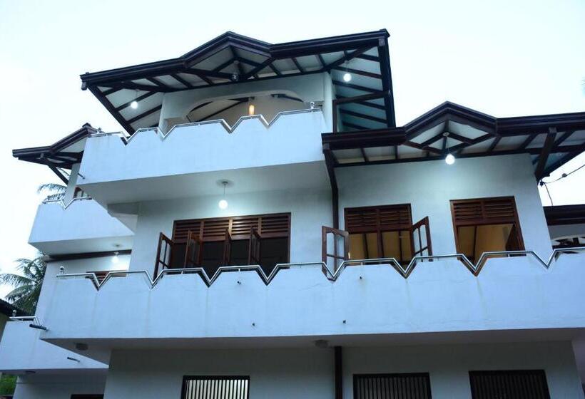 פנסיון Kabalana Design House Villa