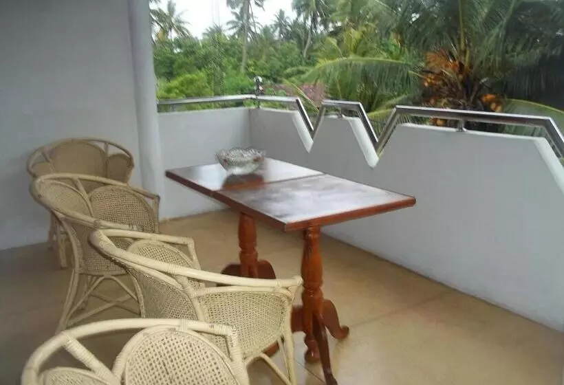 Majatalo Kabalana Design House Villa