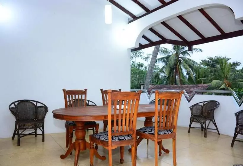 Majatalo Kabalana Design House Villa