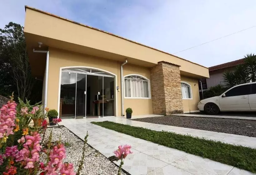 Majatalo Pousada Kaluana