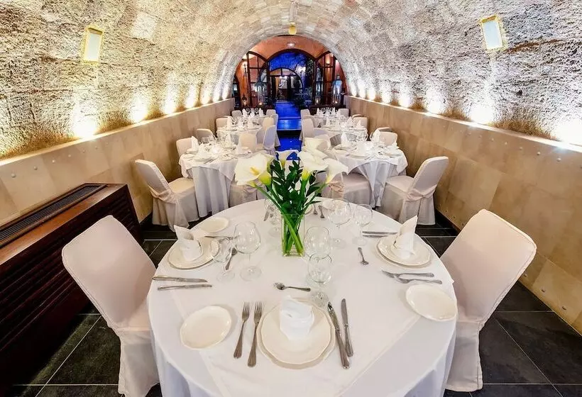 فندق Avalon Boutique Suites