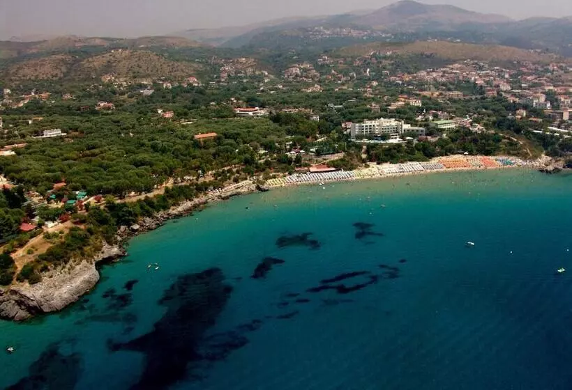 Отель Baia Delle Sirene