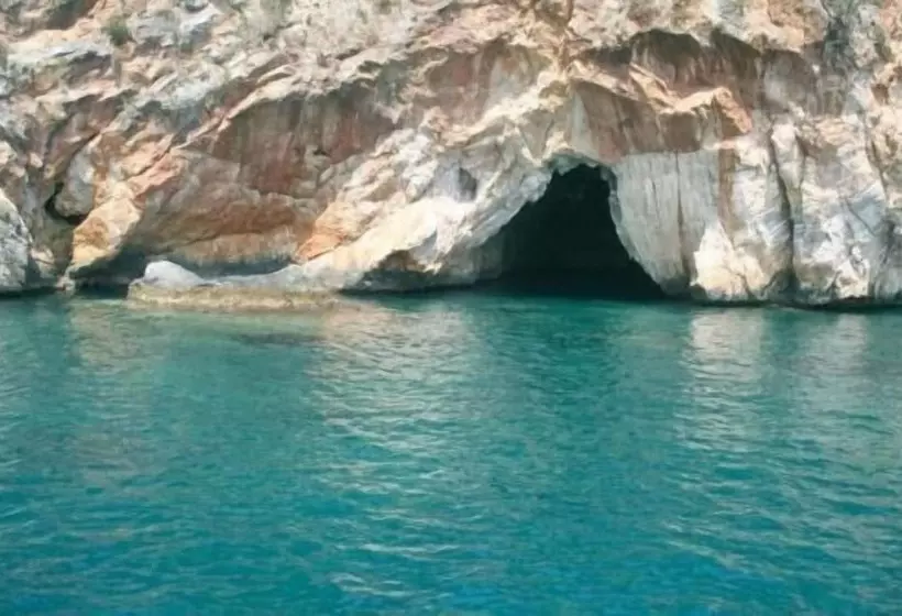 Отель Baia Delle Sirene