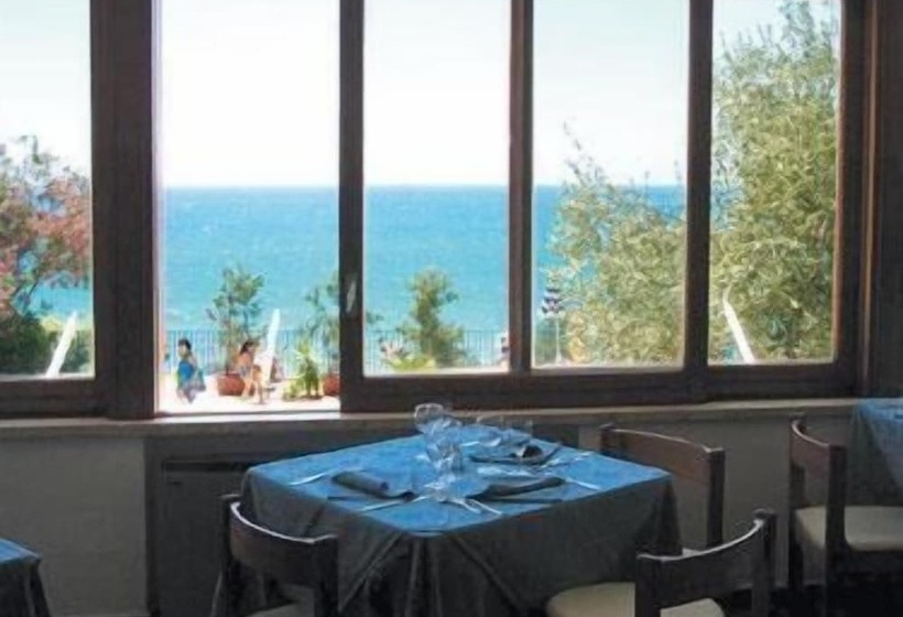 호텔 Baia Delle Sirene