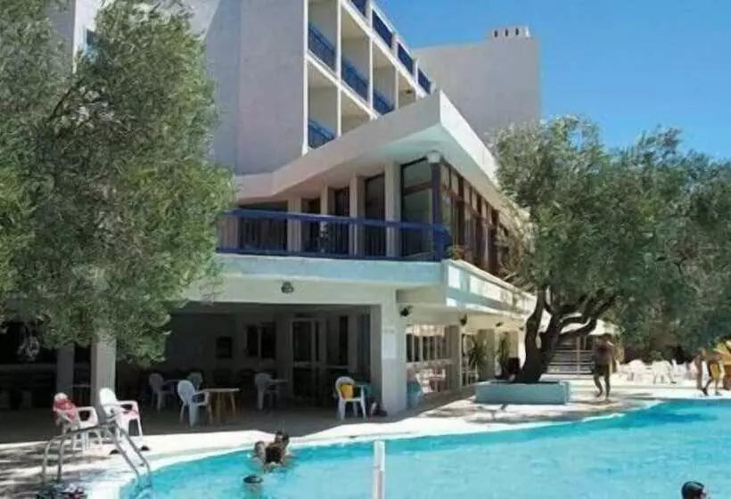 Отель Baia Delle Sirene