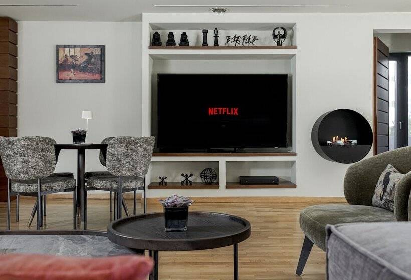 فندق Blazer Suites