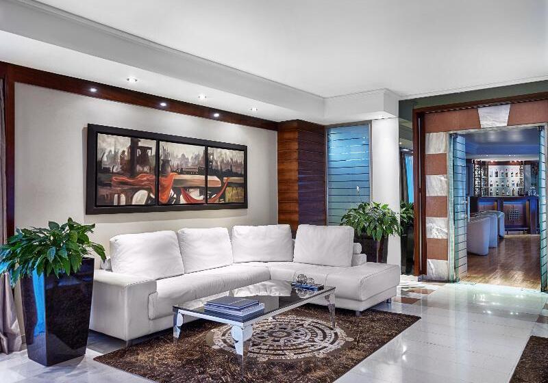 فندق Blazer Suites